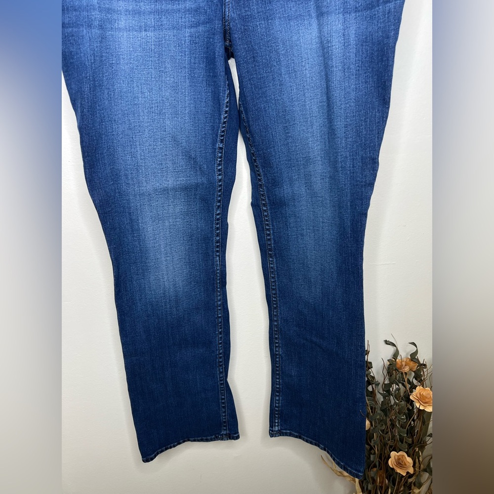 Lee Jeans-Boot Cut-Mid Rise - Picture 3 of 7